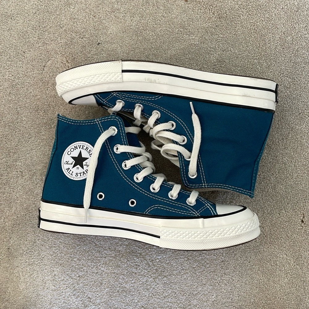 Blue Converse Men’s 5.5 Women’s 7.5